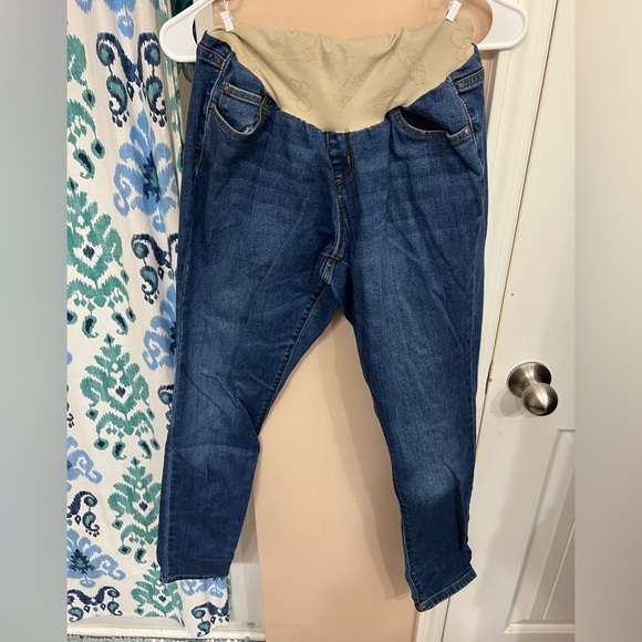 Jessica Simpson maternity jeans. - Picture 1 of 3